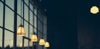 Dlaczego szyby w samochodzie zamarzają od środka?