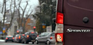 Dlaczego jest tyle aut na czeskich rejestracjach?