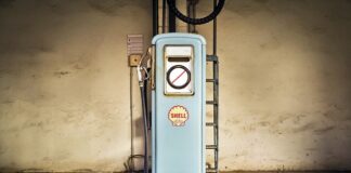 Czy benzyna ekstrakcyjna niszczy lakier?