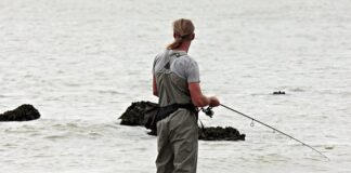 Czym smarować zawiasy?