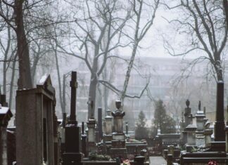 Jak czyścić nagrobek granitowy – praktyczny poradnik nagrobki w grodzisku mazowieckim