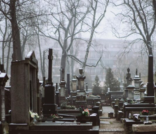 nagrobki w grodzisku mazowieckim